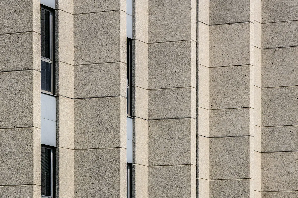 Detalle de una fachada de concreto, fotografía ilustrativa